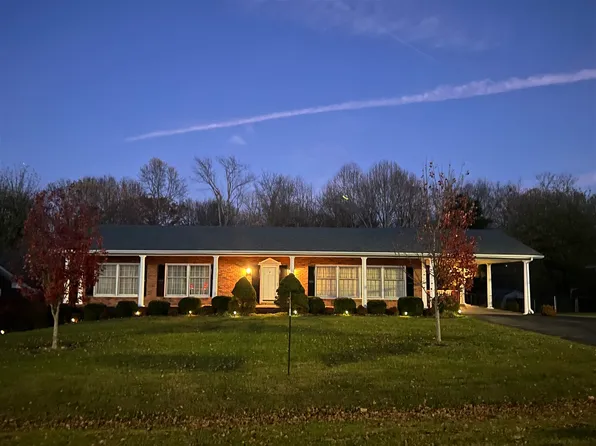 102 Cherokee Dr, Scottsville, KY 42164