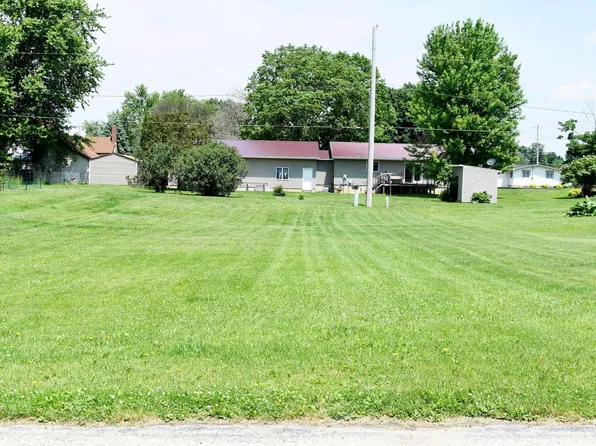 Oak St, Osage, IA 50461