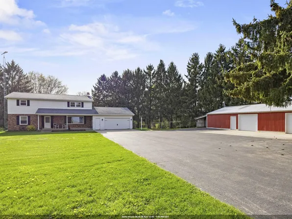 6911 Fahley Rd, Oshkosh, WI 54904