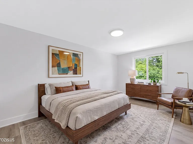 803 Brummel St — Photo 2