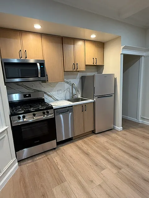 1 bed, $3,795 — Photo 2