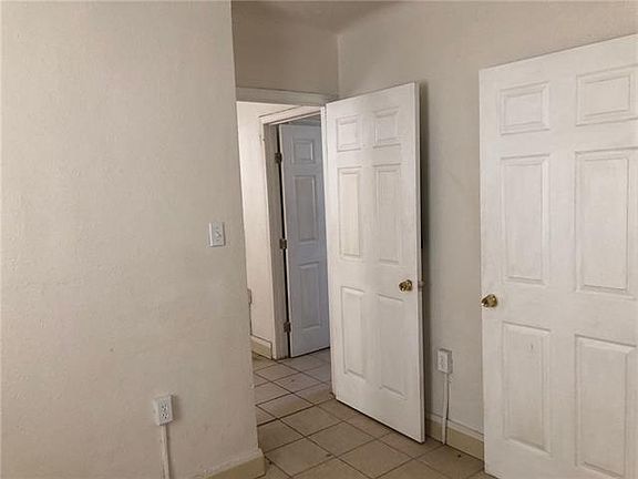 4th image of 9127 Palmetto St