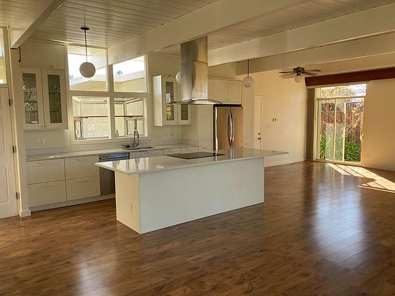 5th image of 15 Turtle Bay Pl
