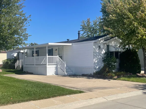 14437 Bronte Dr S #377, Utica, MI 48315