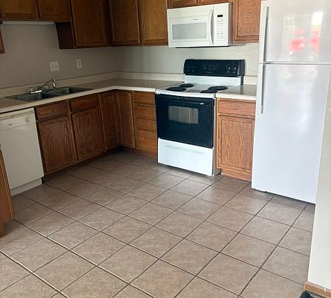 2nd image of 505 Park St APT D