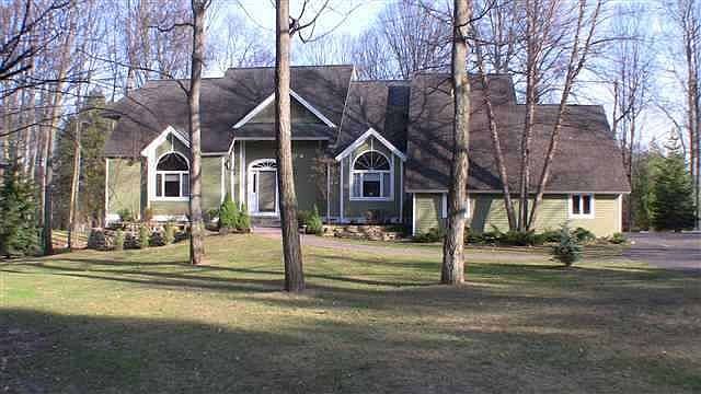 1st image of 521 Heather Dr