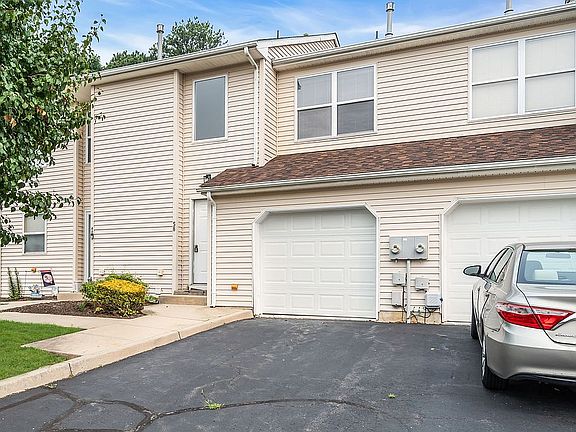 2nd image of 58 Vincent Ct
