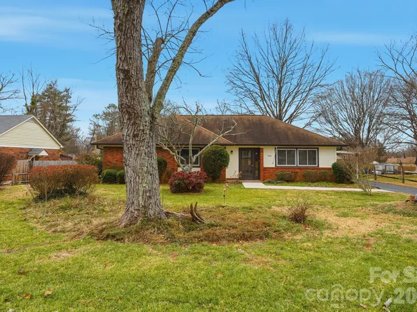 7500 Fox Hunt Rd, Charlotte, NC 28212