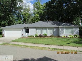 2912 Greenoak Ave, Lansing, MI 48906