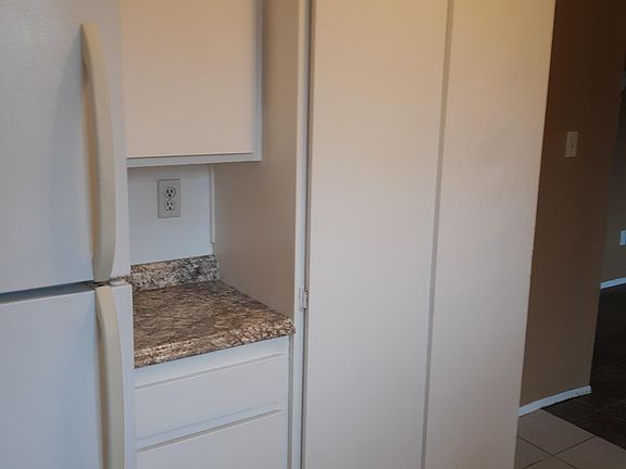 5th image of 12624 Julian Ave Unit A
