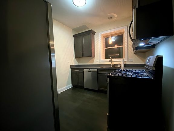 4th image of 316 Washington Blvd APT 1S
