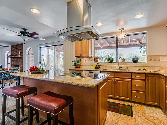 4th image of 4421 N Banyon Tree Dr