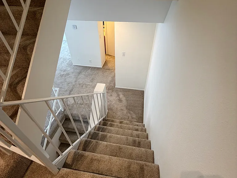 9131 Burnet Ave — Photo 5