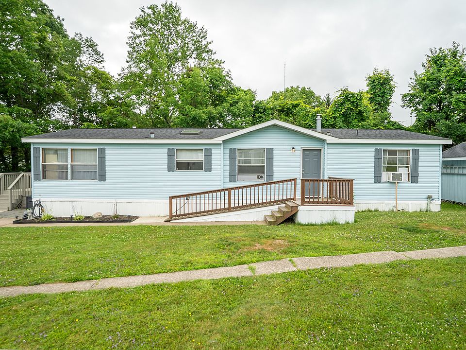 1st image of 1804 Greenview Dr