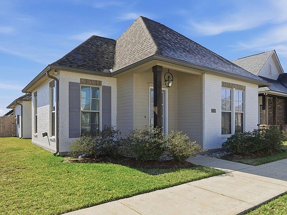 3rd image of 3021 Forestwood Dr