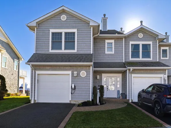 54 Ocean Watch Court, Freeport, NY 11520