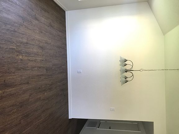 3rd image of 902 Lasso Dr #A