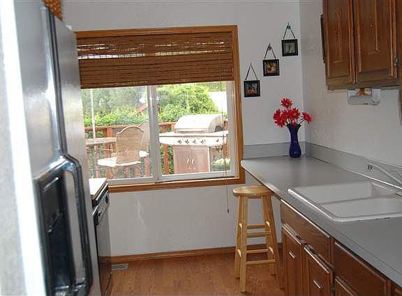 4th image of 2614 W 6th Ave