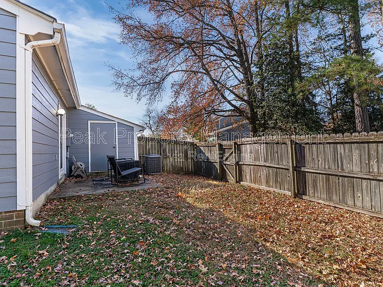 4917 Hillery Ct — Photo 31
