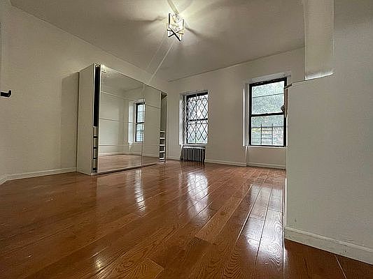 1st image of 454 W 47th St APT 2E
