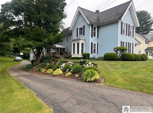 90 Prospect Ave, Springville, NY 14141