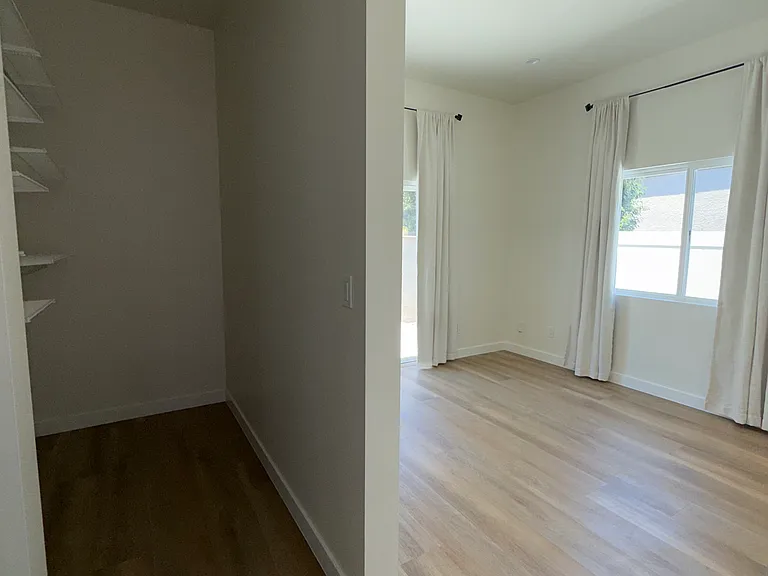 6381 Newcastle Ave — Photo 8