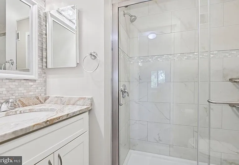 409 S Sharp St #R-5 — Photo 16