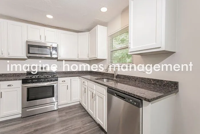 1331 Cavitt Rd — Photo 7