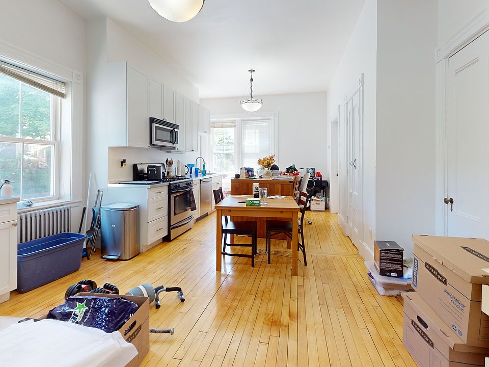 1st image of 41 Laurel St #2