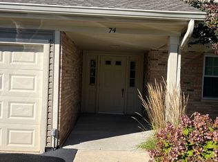 74 Beechmont Ct, Schaumburg, IL 60193