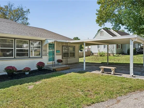 801 W 27th St S, Independence, MO 64052