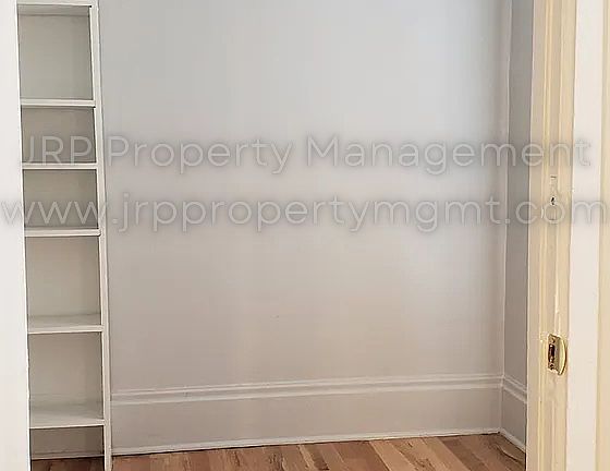 3rd image of 612 Oakhill Ave