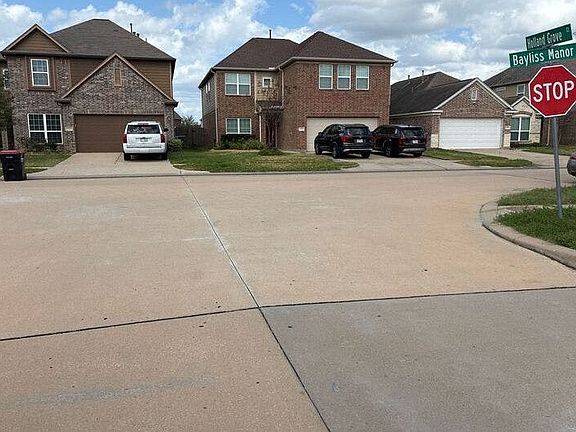 3rd image of 15014 Holland Grove Ct