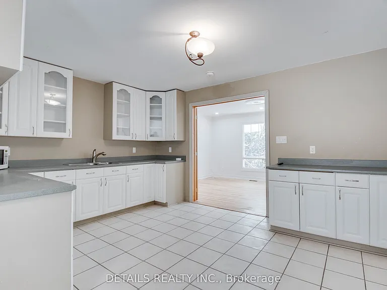 2551 Innes Rd #A — Photo 12