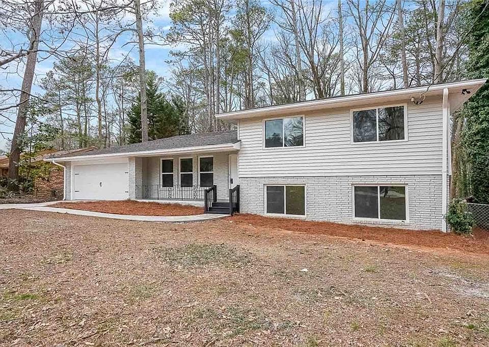 1st image of 1558 Camelot Cir