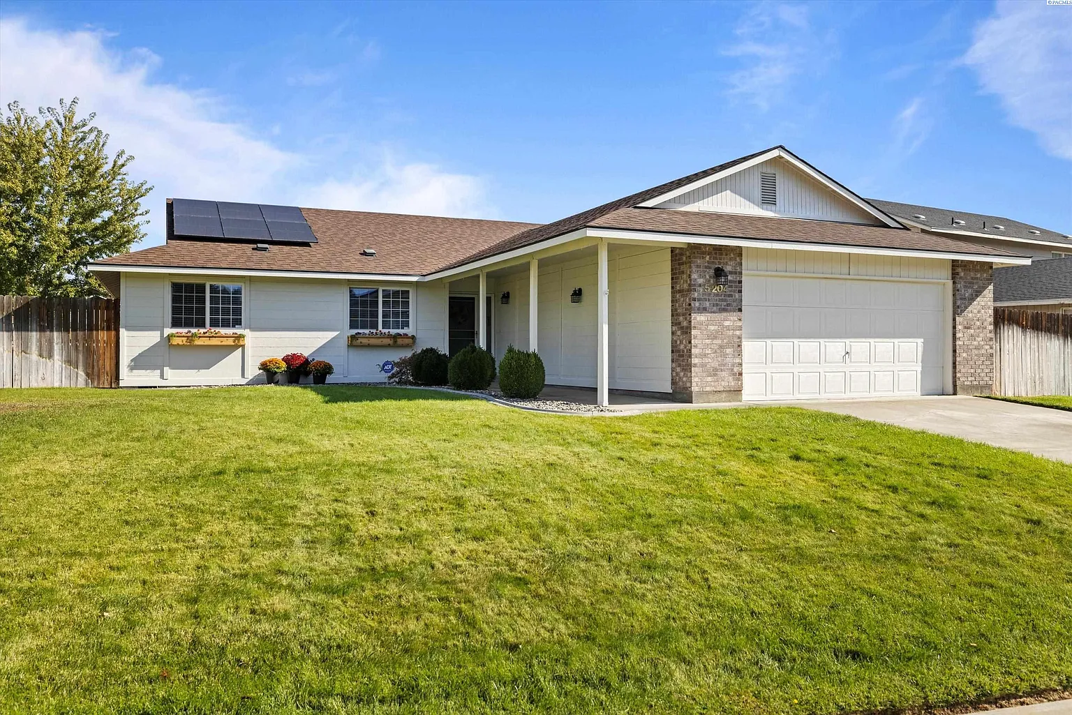 5204 Blue Heron Blvd photo 1