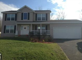 35 Saratoga St, Hoosick Falls, NY 12090