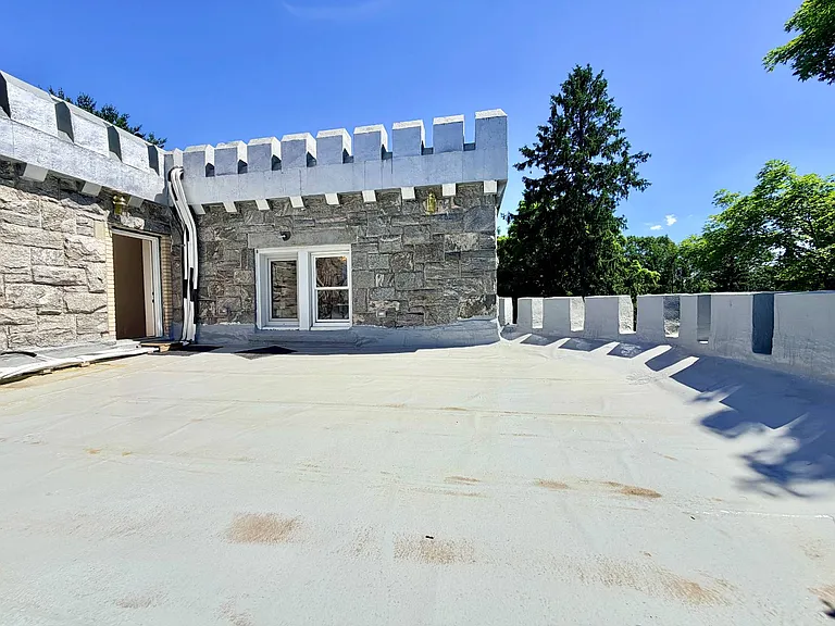 155 Beacon Hill Dr #9 — Photo 11