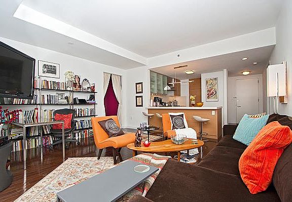 3rd image of 462 W 58th St APT 8G