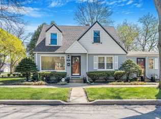 1099 Fowler Ave, Evanston, IL 60202