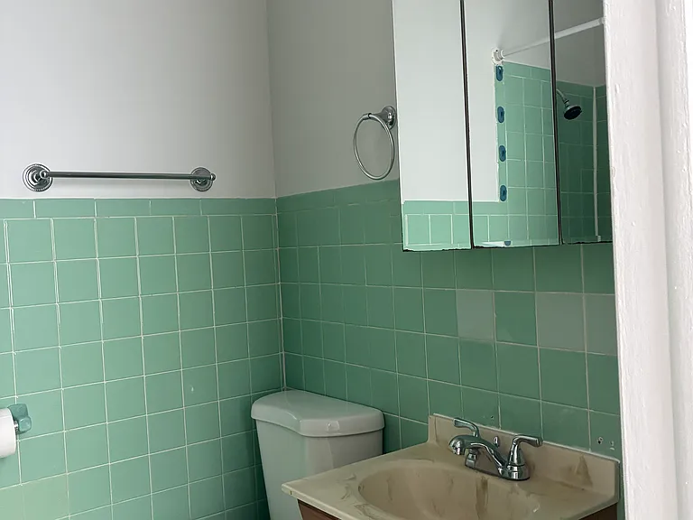 136 Coles St #2 — Photo 17