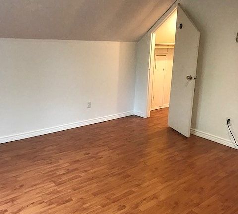 2nd image of 870 W 19th Ave #3