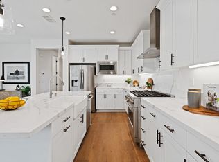 119 Chiquita Rd, Healdsburg, CA 95448