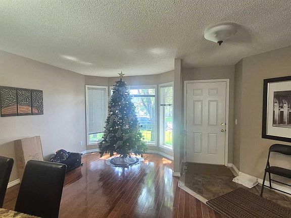 2nd image of 127 S Hampstead Cir NW