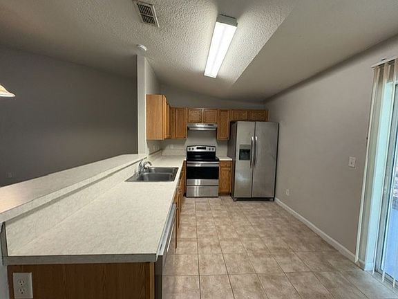 4th image of 60B Plainview Dr