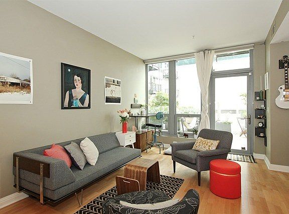 3rd image of 565 W Quincy St Unit 812