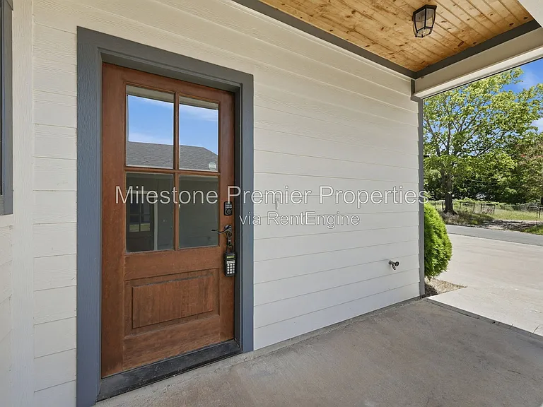 1315 S 5th Ave #1 — Photo 4