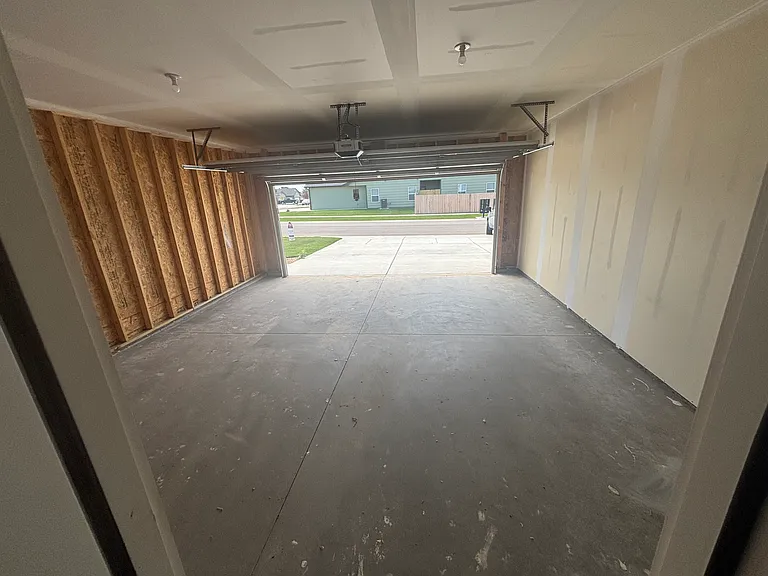 2013 N Reece Rd #2013 — Photo 5