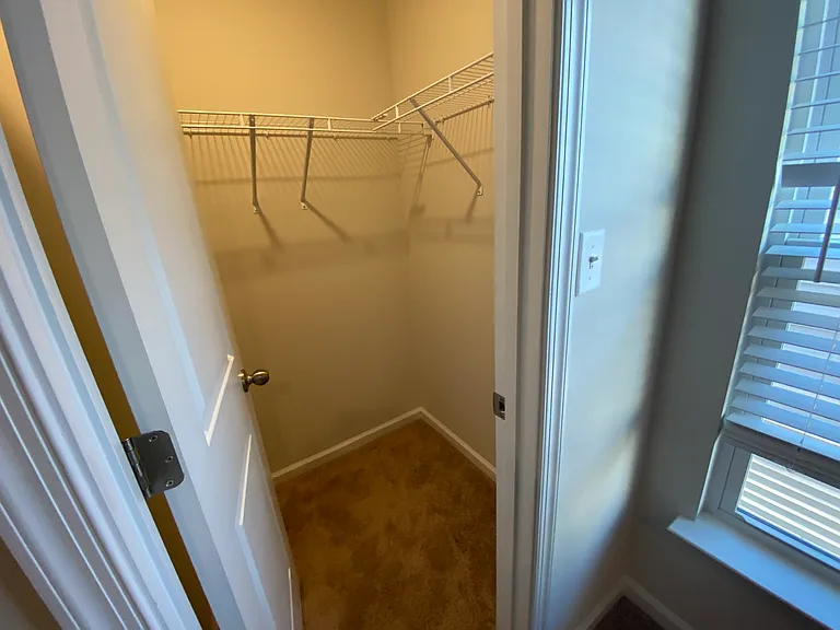 1512 Auckland Ct — Photo 39