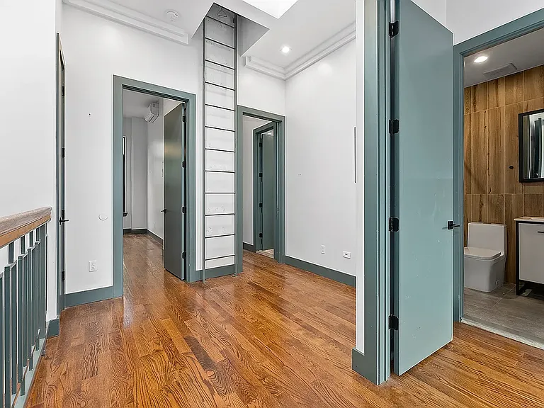 1115 Jefferson Ave #2 — Photo 12